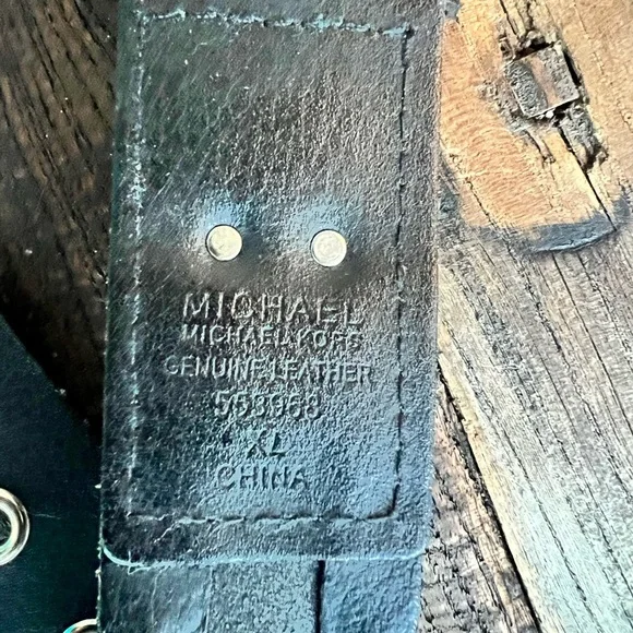 MICHAEL Michael Kors Black Leather Grommet Belt with Silver-Tone Hardware - Picture 3 of 6